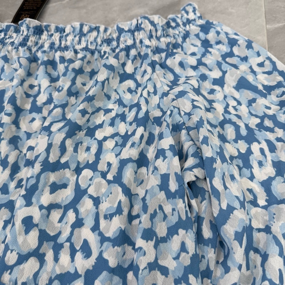 Women’s DG2 By Diane Gilman Off The Shoulder Smocked Leopard Top Plus Size 1X - Picture 6 of 16